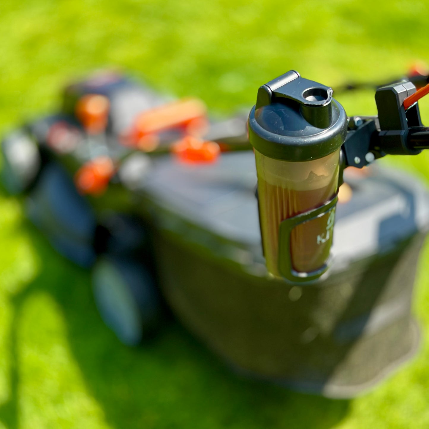 TriMower Bottle Drink Holder: Ez Clip - Gimbal