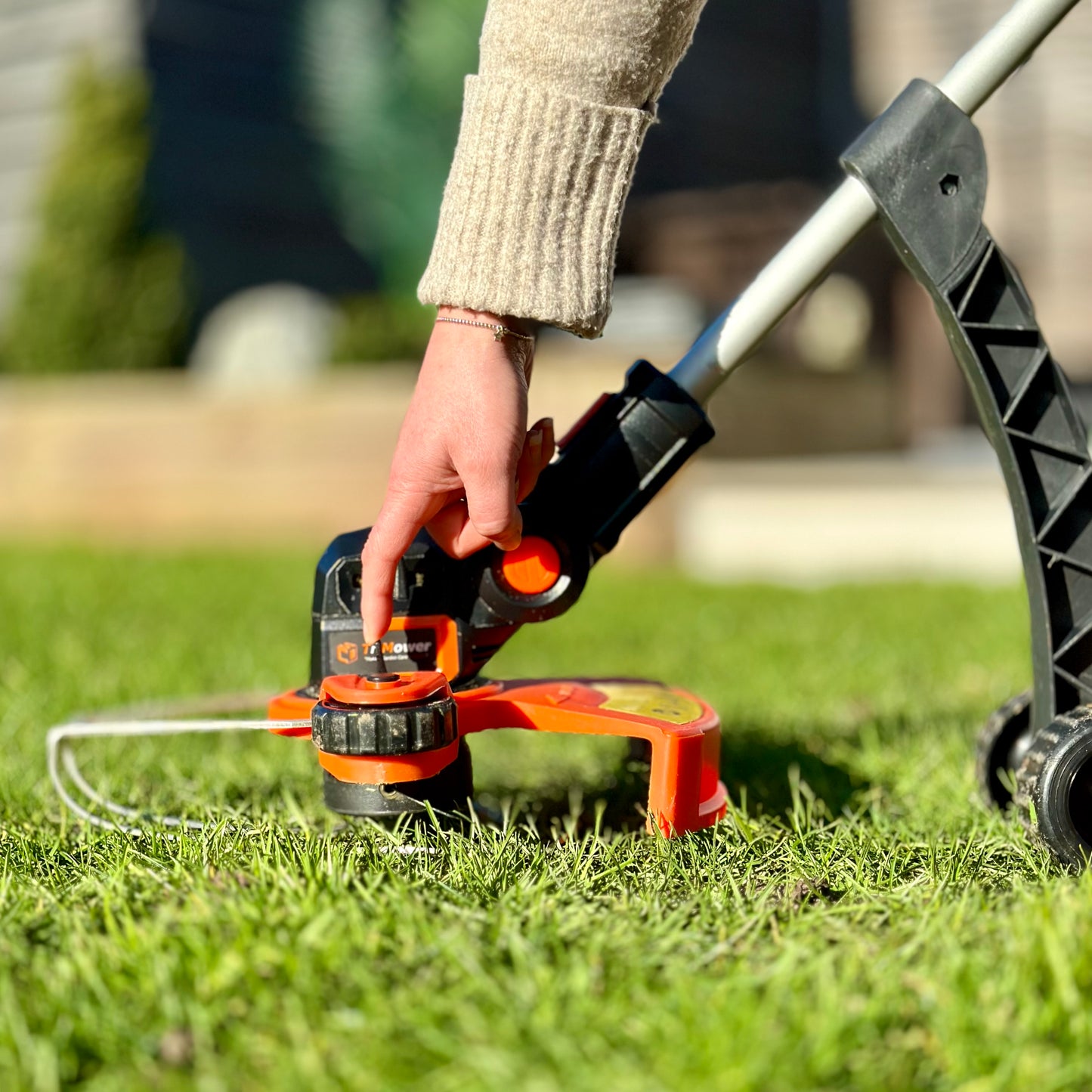 TriMower SMC300 Platinum: Cordless Gliding Trimmer 20v - 30cm/12”
