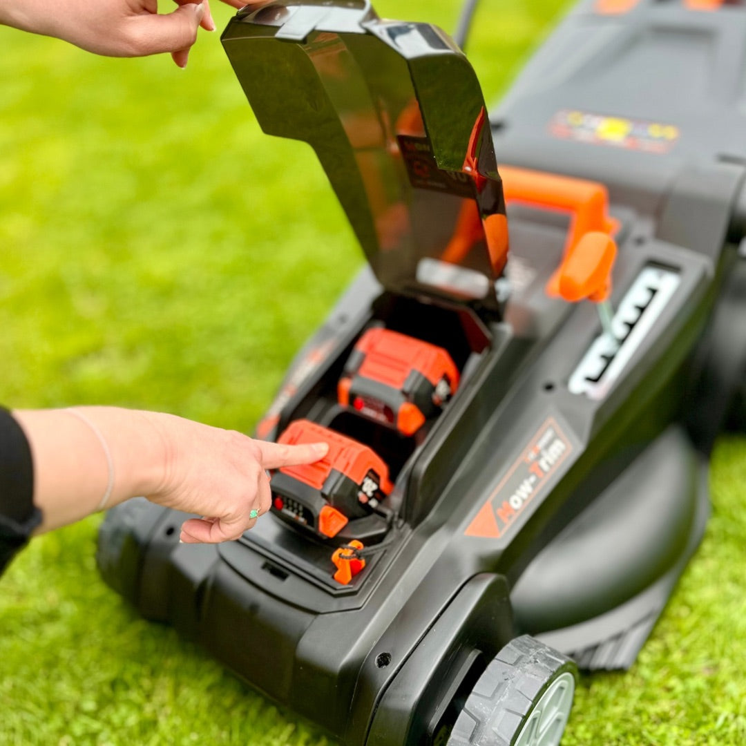 TriMower SMJ430 Lawnmower: 40v Cordless Mower - 4Ah 60minute - 43cm/17”