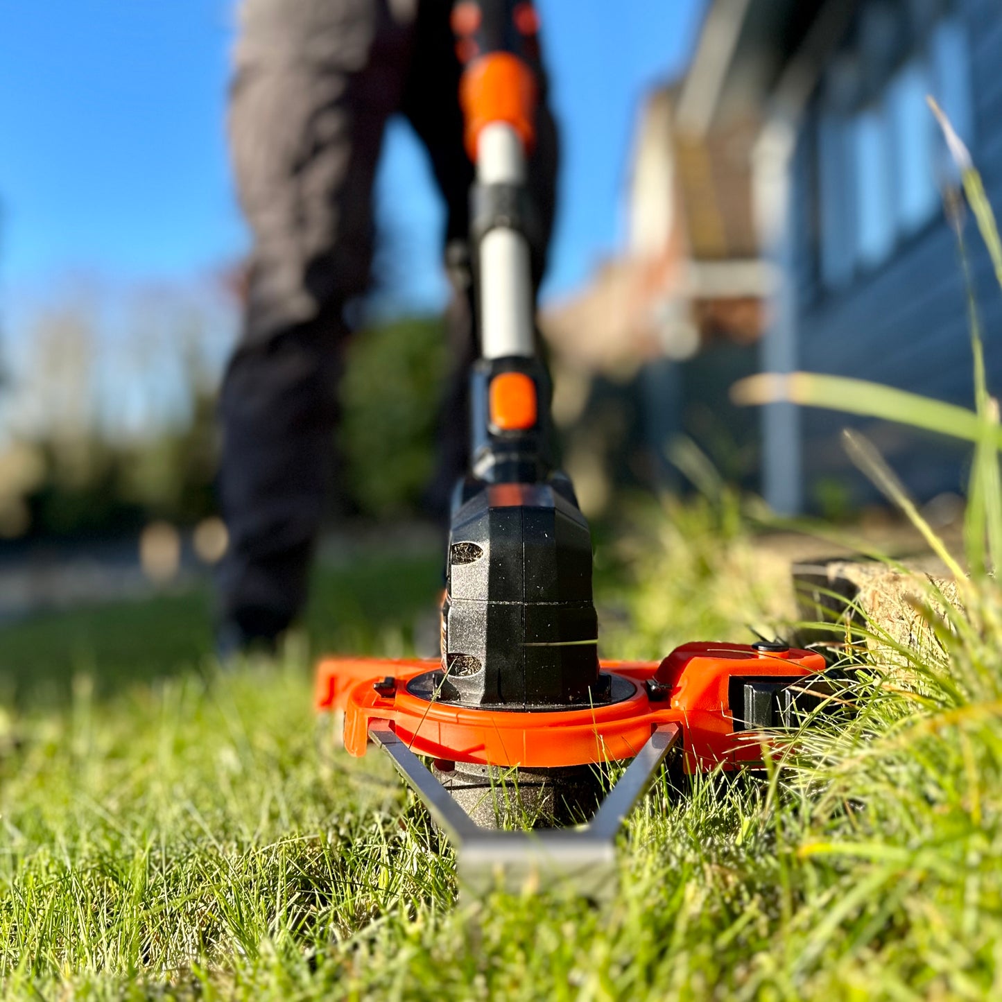 TriMower SMC300 Platinum: Cordless Gliding Trimmer 20v - 30cm/12”